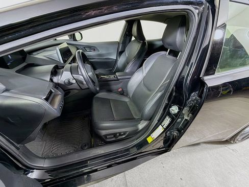 Used 2023 Toyota Prius XLE AWD/4WD image 12
