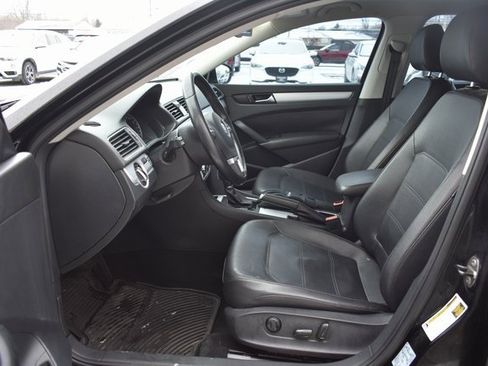 Used 2012 Volkswagen Passat TDI SE image 13