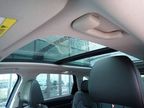 Certified 2024 Kia Sorento S w/ Panoramic Sunroof Package AWD/4WD image 24