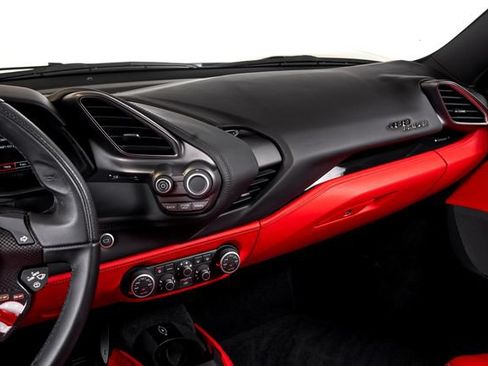 Used 2018 Ferrari 488 Spider RWD image 30