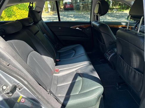 Used 2008 Mercedes-Benz E 350 4MATIC Wagon image 28