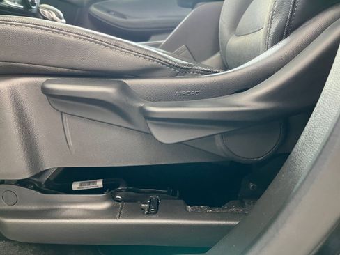 Used 2025 Buick Encore GX Preferred image 22