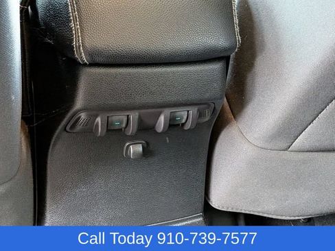 Used 2015 Jeep Wrangler Unlimited Rubicon w/ Dual Top Group AWD/4WD image 29