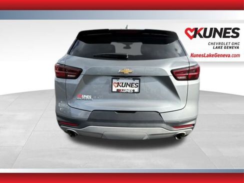 Used 2025 Chevrolet Blazer LT FWD image 7