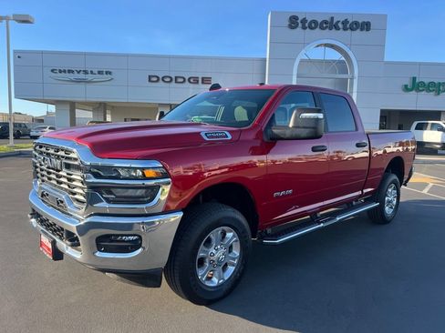 Used 2026 RAM 2500 Big Horn AWD/4WD image 1