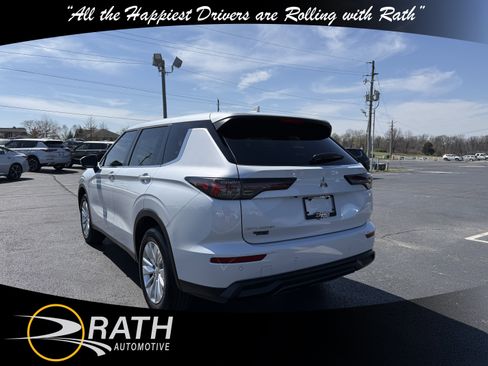 New 2026 Mitsubishi Outlander ES image 7