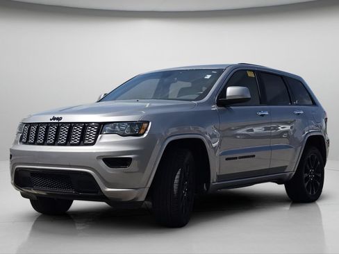 Used 2021 Jeep Grand Cherokee Laredo X AWD/4WD image 20