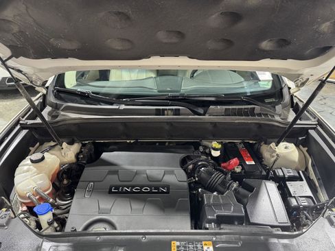 Used 2018 Lincoln MKX Premiere AWD/4WD image 35