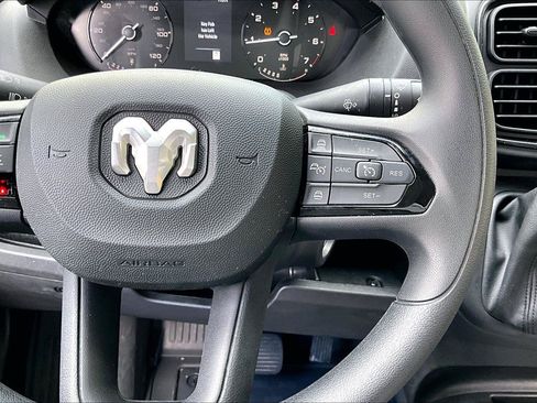 Used 2025 RAM ProMaster 2500 w/ Convenience Group FWD image 19