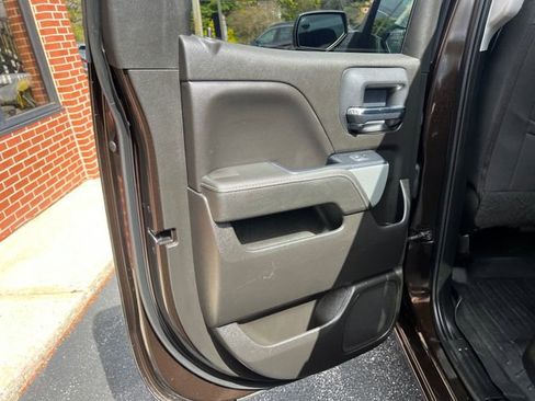 Used 2018 Chevrolet Silverado 1500 LT w/ All Star Edition image 21