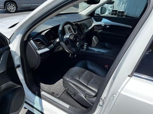 Used 2018 Volvo XC90 T5 Momentum w/ Convenience Package AWD/4WD image 17
