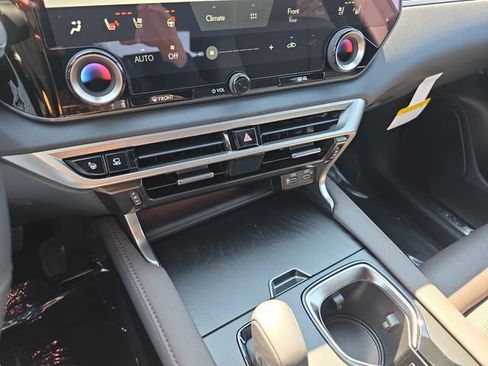 New 2026 Lexus RX 450h AWD w/ Convenience Package image 23