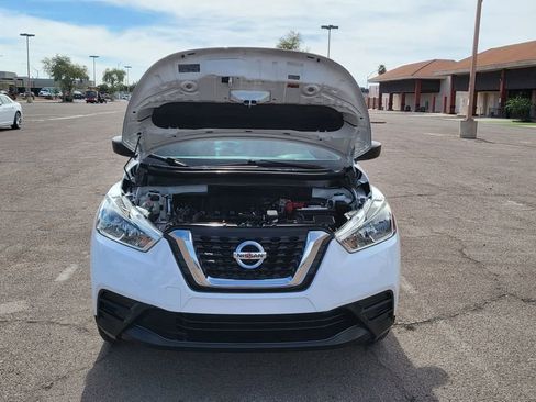 Used 2019 Nissan Kicks S image 34