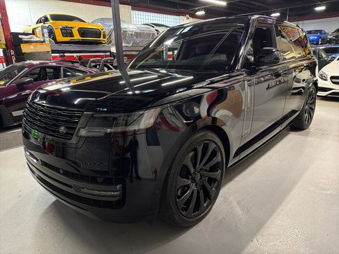 Used 2023 Land Rover Range Rover Long Wheelbase Autobiography AWD/4WD image 9