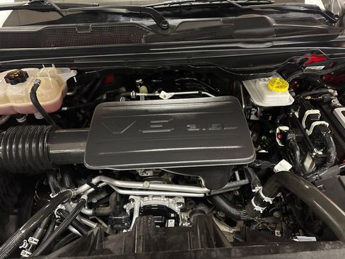 Used 2025 RAM 1500 Big Horn AWD/4WD image 39
