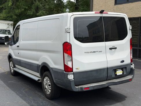Used 2015 Ford Transit 250 130 Low Roof w/ Exterior Upgrade Package RWD image 9