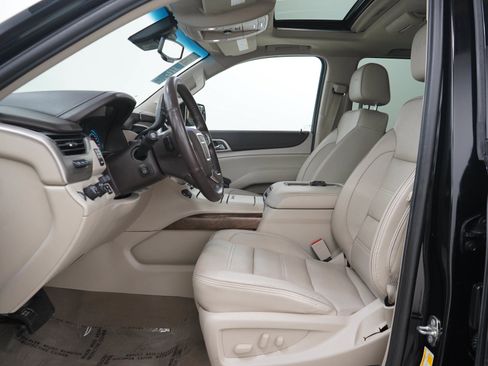 Used 2019 GMC Yukon XL Denali w/ Open Road Package AWD/4WD image 27