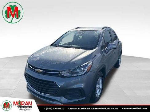 Used 2020 Chevrolet Trax LT FWD image 1