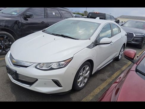 Used 2017 Chevrolet Volt Premier w/ Driver Confidence II Package image 2