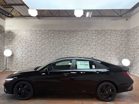 New 2026 Hyundai Elantra SEL Sport FWD image 4