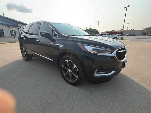 Used 2018 Buick Enclave Premium w/ Trailering Package AWD/4WD image 18
