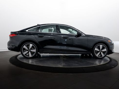 Used 2025 Audi A5 2.0T Prestige w/ 19" Wheel Package AWD/4WD image 3