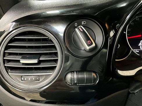 Used 2019 Volkswagen Beetle 2.0T S image 15