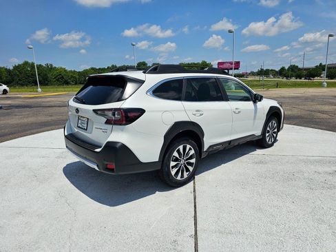 Certified 2025 Subaru Outback Limited w/ Popular Package #2 image 4