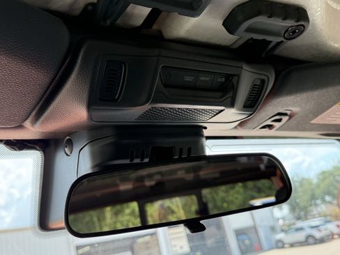 New 2025 Jeep Gladiator Rubicon w/ Convenience Group image 25