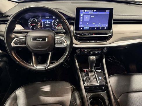 Certified 2022 Jeep Compass Limited w/ Sun and Sound Group image 15