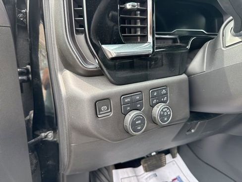 Used 2025 Chevrolet Silverado 1500 LT Trail Boss w/ LT Trail Boss Premium Package AWD/4WD image 17