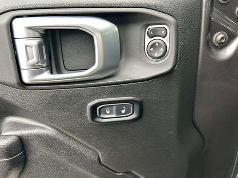 Used 2024 Jeep Wrangler Sport S image 22