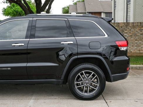 Used 2022 Jeep Grand Cherokee Limited w/ Tech Group image 21