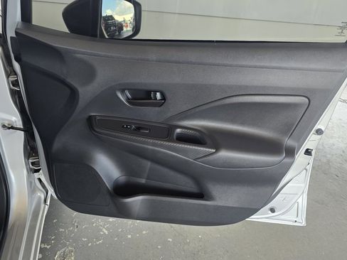 Used 2023 Nissan Versa S image 7