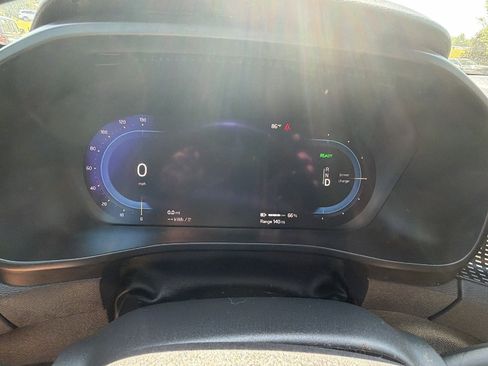 Used 2022 Volvo XC40 P8 Recharge Plus AWD/4WD image 29