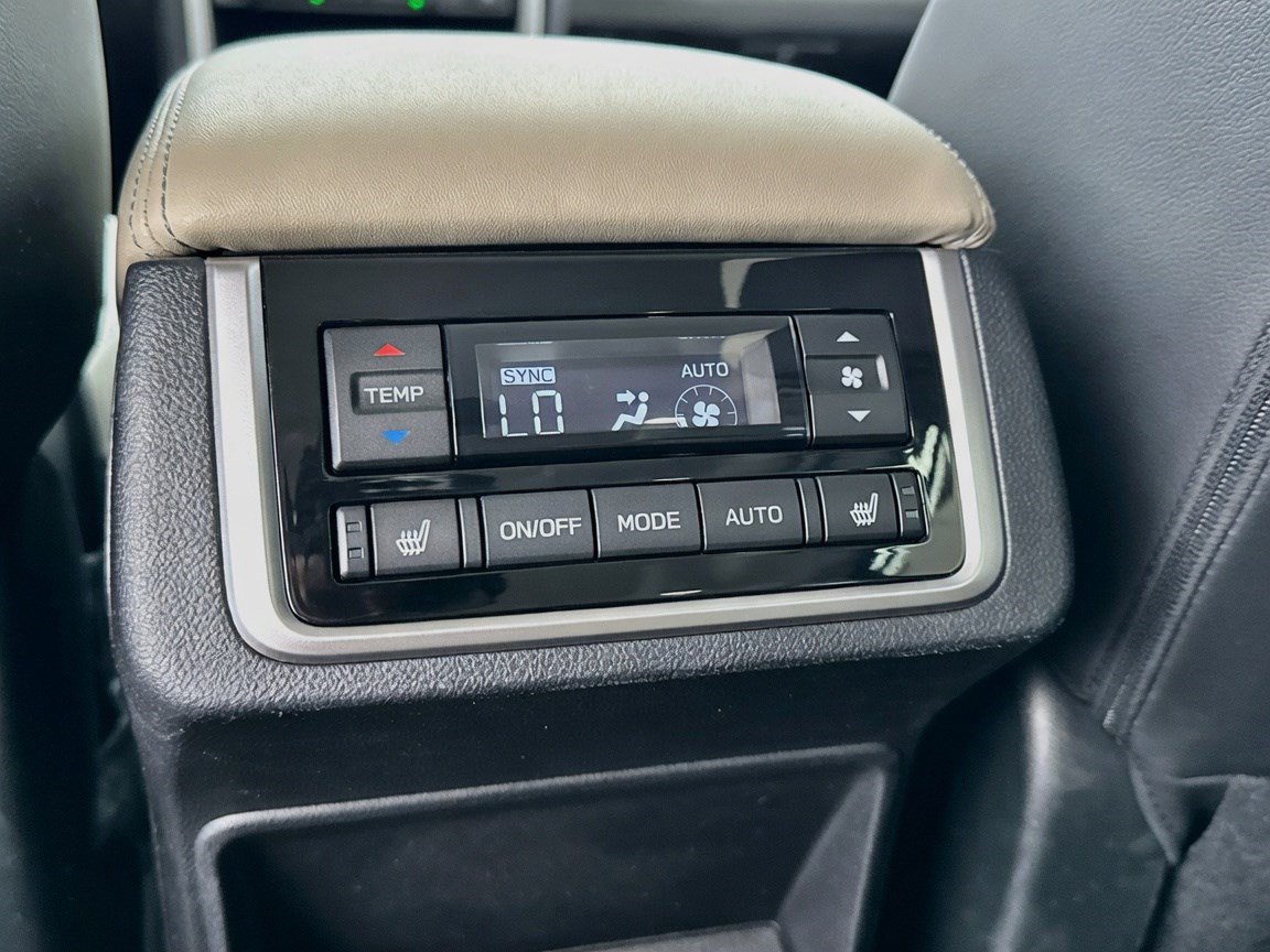 Used 2020 Subaru Ascent Limited AWD/4WD image 17