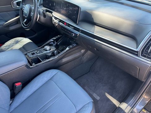 Certified 2025 Kia Sorento SX Prestige image 11