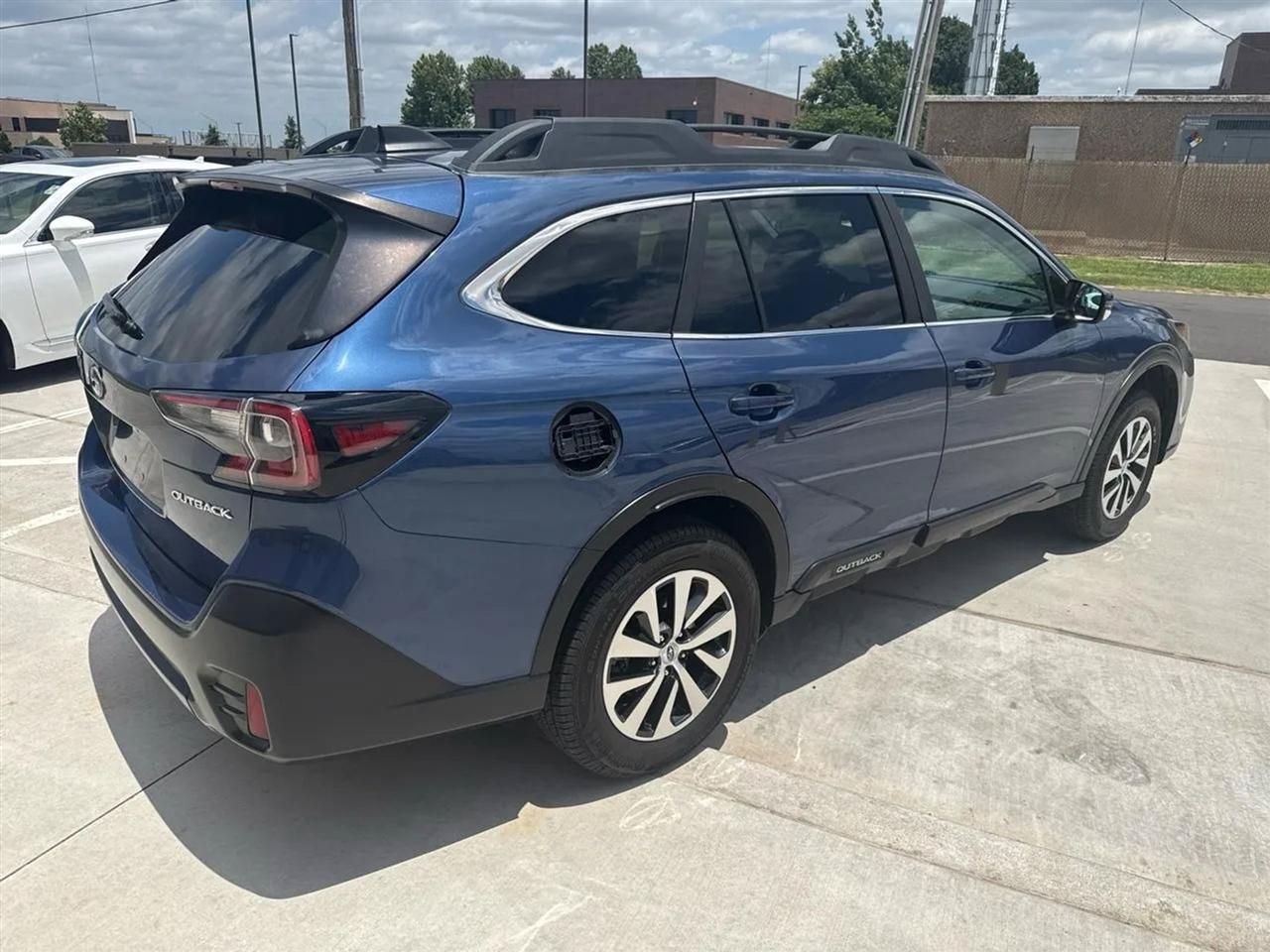 Used 2021 Subaru Outback Premium AWD/4WD image 11