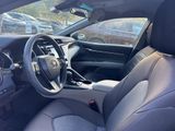 Used 2018 Toyota Camry L image 5