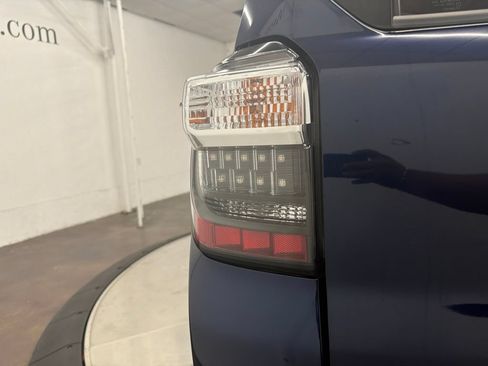 Used 2021 Toyota 4Runner TRD Off-Road Premium w/ Moonroof Package AWD/4WD image 12