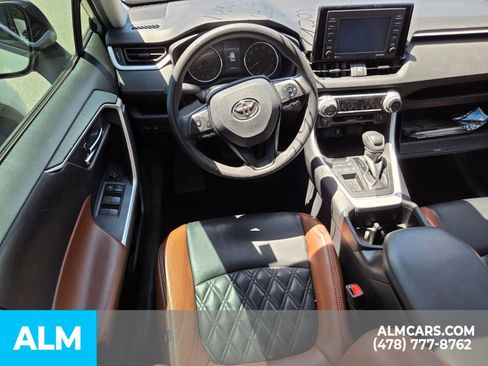 Used 2022 Toyota RAV4 XLE w/ Convenience Package FWD image 19