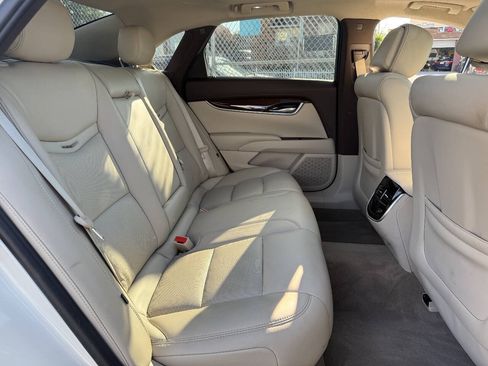 Used 2013 Cadillac XTS Luxury AWD/4WD image 12