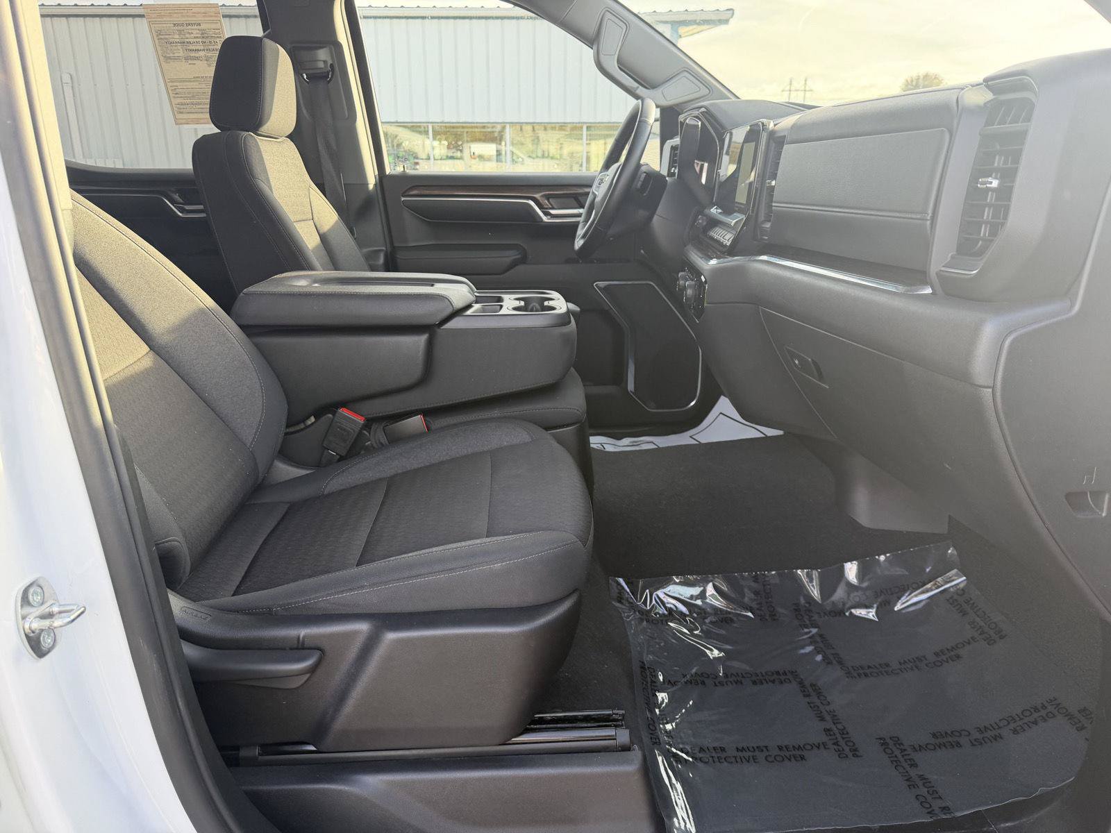 Used 2024 Chevrolet Silverado 1500 LT AWD/4WD image 20