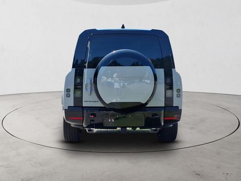 New 2026 Land Rover Defender 130 X-Dynamic SE AWD/4WD image 6