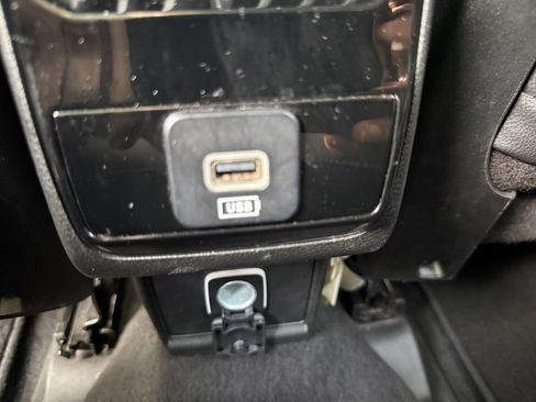Used 2024 Jeep Compass Latitude AWD/4WD image 33