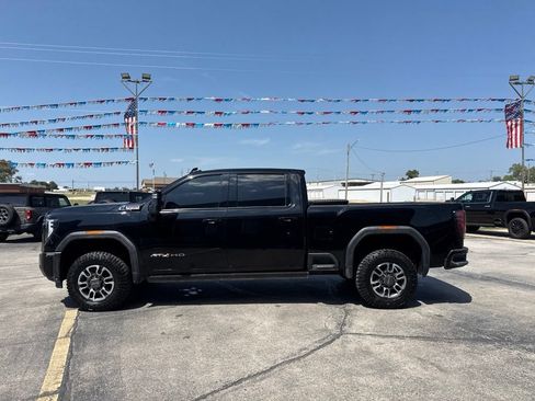 Used 2024 GMC Sierra 2500 AT4 w/ AT4 Premium Plus Package AWD/4WD image 10
