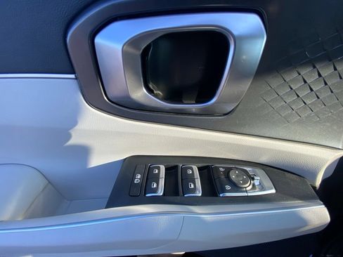 Certified 2026 Kia Sorento S w/ S Panoramic Sunroof Package FWD image 11