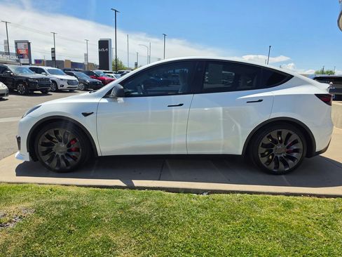 Used 2024 Tesla Model Y Performance AWD/4WD image 8