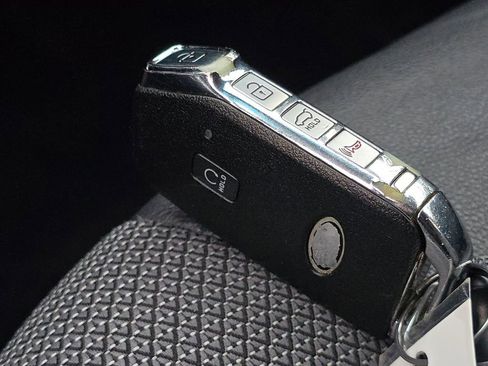 Used 2021 Kia Niro EX w/ Cold Weather Package image 32