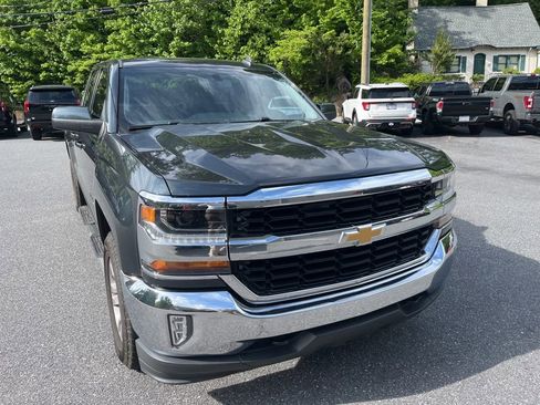 Used 2017 Chevrolet Silverado 1500 LT w/ All Star Edition AWD/4WD image 3